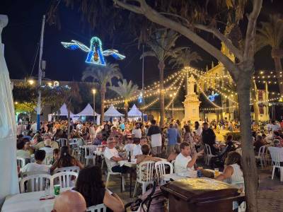 Gran afluencia de público en el inicio de la Velada de Nuestra Señora de Regla de Chipiona