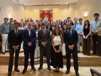 Una nueva generación de profesionales de la abogacía   y la procura inicia su formación práctica en Sevilla