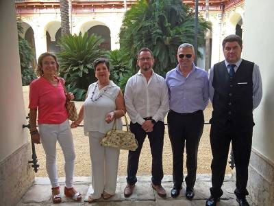 La Hermandad Mareantes del Sur renueva en San Telmo la tradición marinera de Nuestra Señora del Buen Aire 