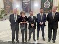 Sevilla rinde homenaje a Cristóbal Colón y distingue a la Casa de Maqueda y Astorga