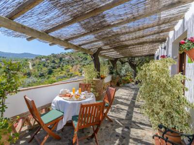 Terraza de una casa rural andaluza (imagen facilitada por Ruralidays, no corresponde a un alojamiento concreto de la provincia)